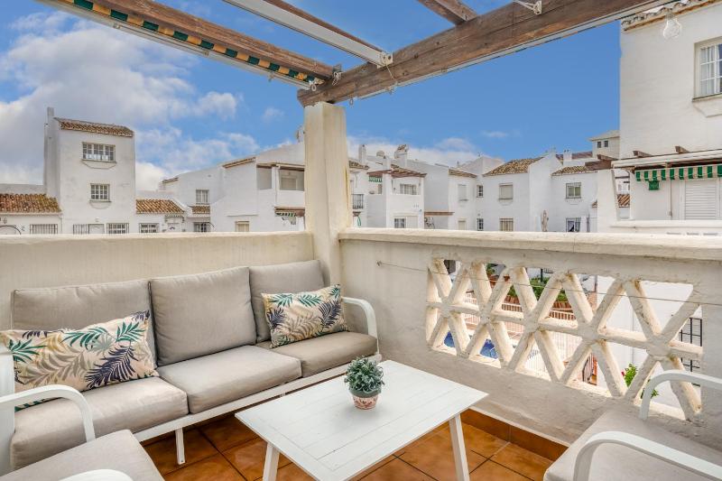 La Duquesa apt with pool by Costarentals - Ref M8 - image 19