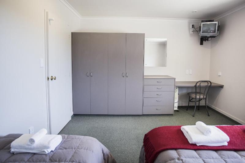 Apollo Lodge and Apartment - image 15