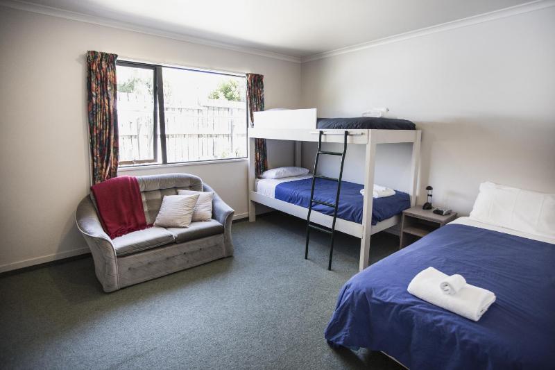 Apollo Lodge and Apartment - image 5