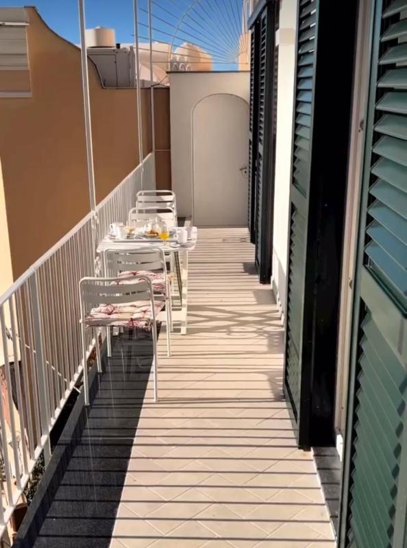 Queen View Apartment - No kitchen - image 7