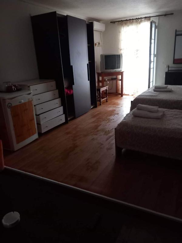 Economy Double or Twin Room image 2