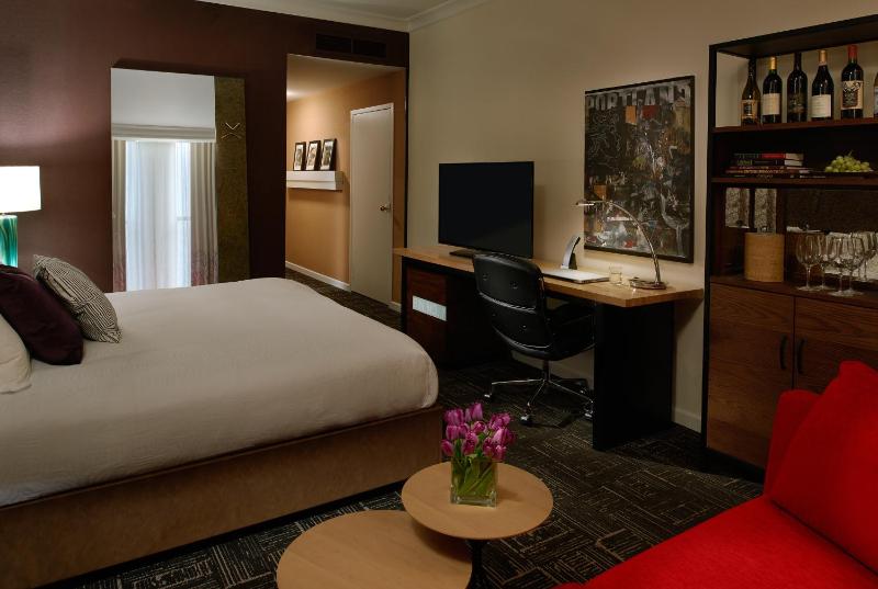King Room image 2