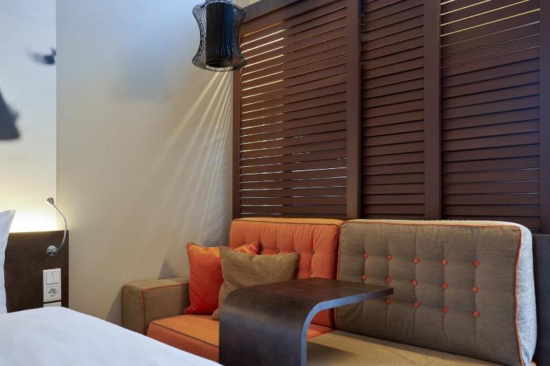 Single Room with Courtyard View image 2