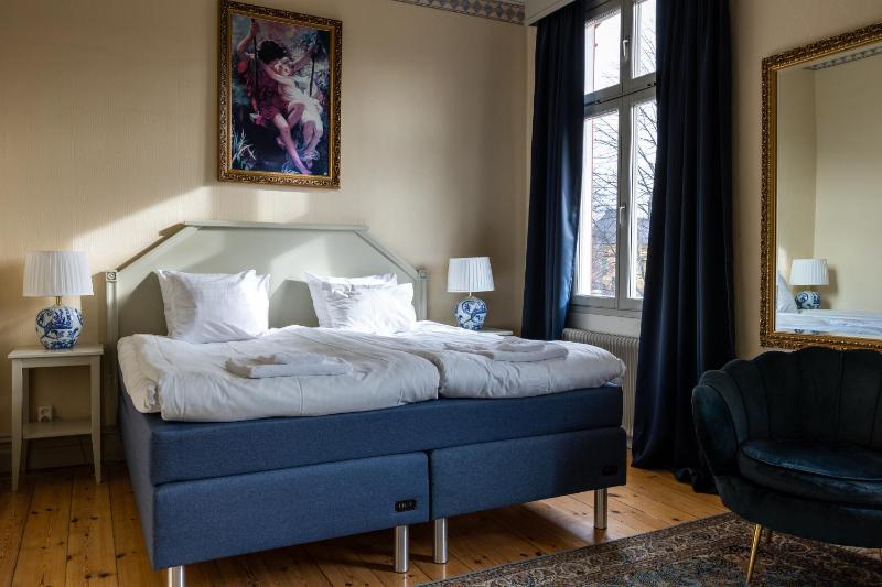 Standard Double Room image 1