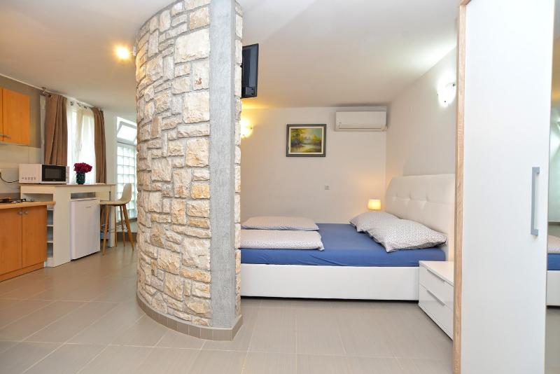 Apartment image 4