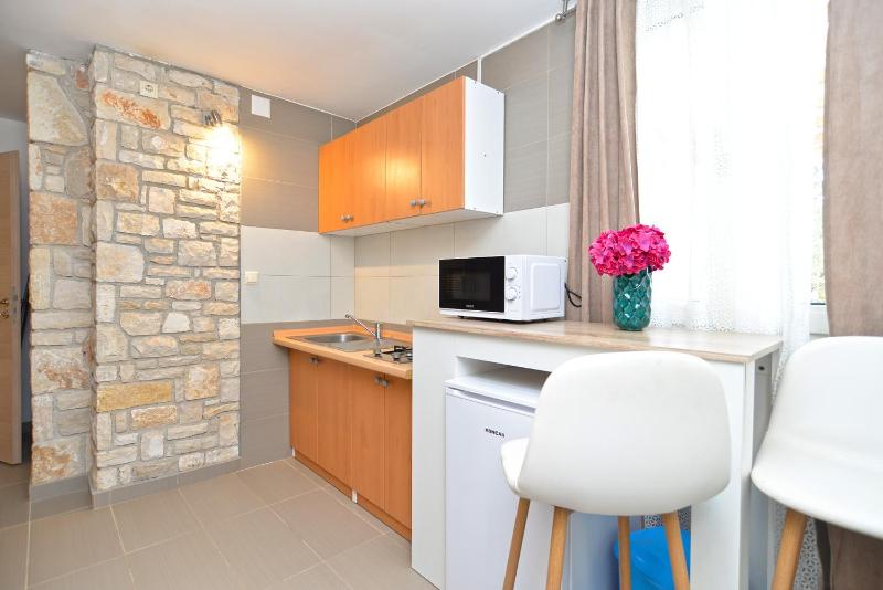 Apartment image 3