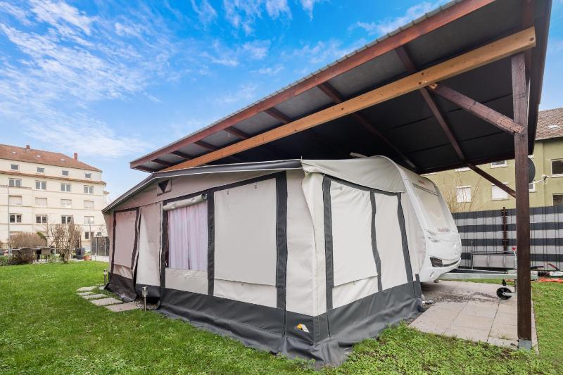 Caravan image 1
