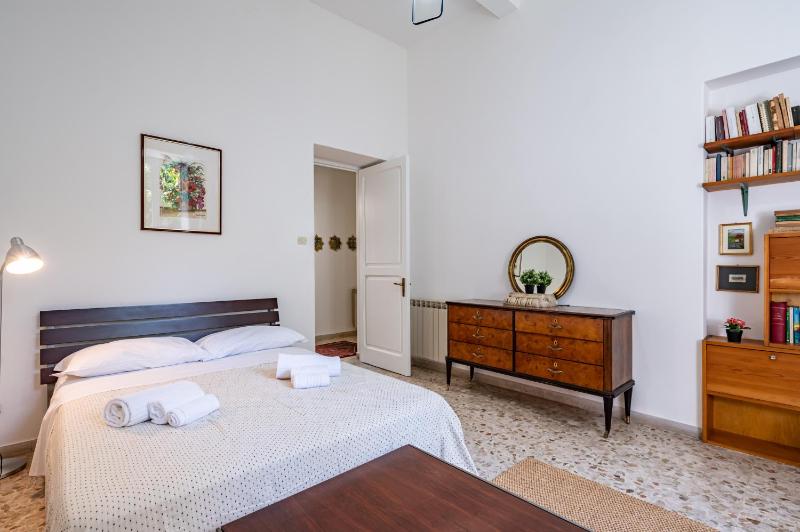 GuestHost - Corso Italia Central Flat near the Seafront - image 8