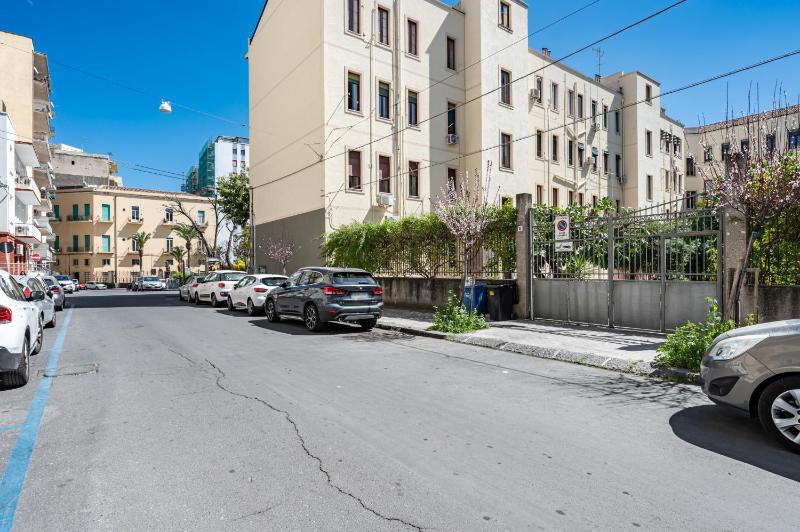GuestHost - Corso Italia Central Flat near the Seafront - image 7