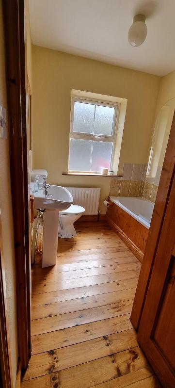 Three-Bedroom House image 4