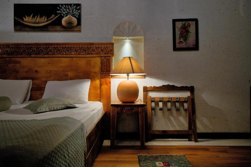 Deluxe Room image 2