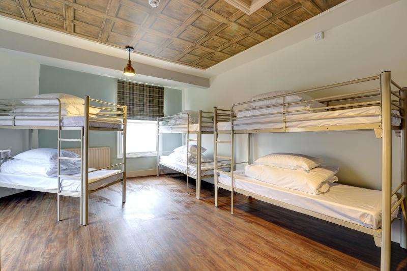 Bed in 6-Bed Mixed Dormitory Room image 1