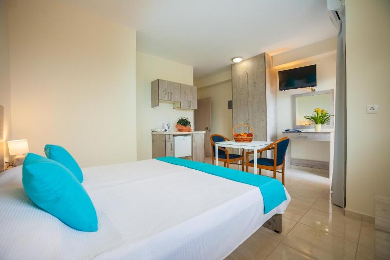 Standard Double Room image 1