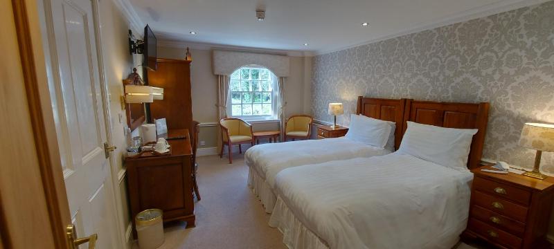 Rose in Vale Country House Hotel - image 25
