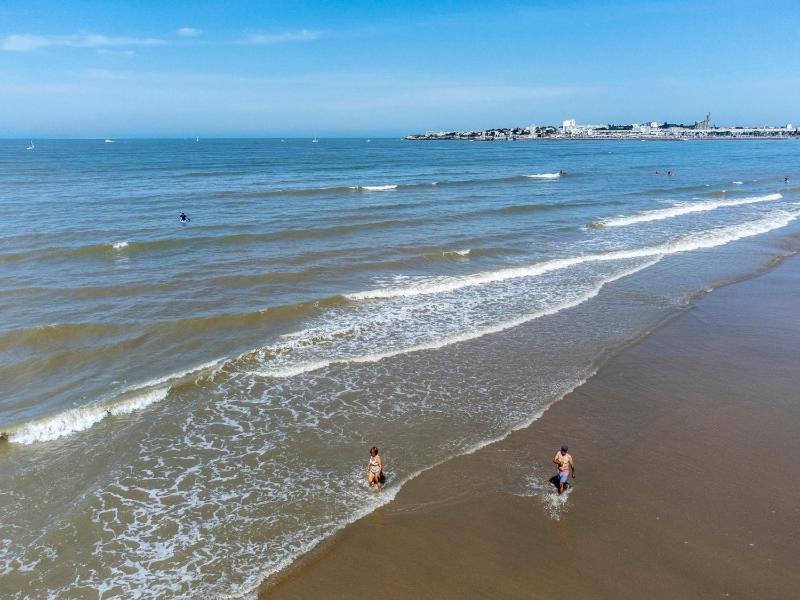 Studio Centre-Ville Royan : Plages et Commerces à Pied Balcon Parking Gratuit - FR-1-550-7 - image 9
