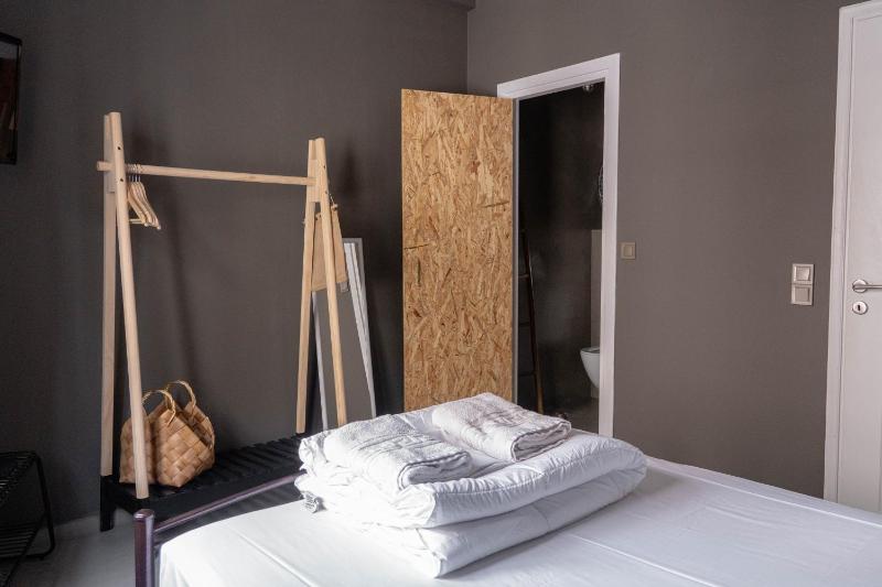 Double or Twin Room with Private Bathroom image 3