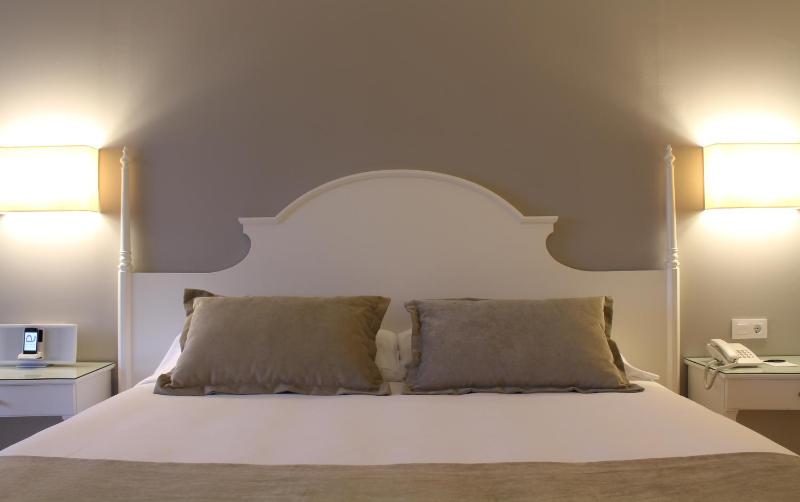 Executive Junior Suite with Parking image 4