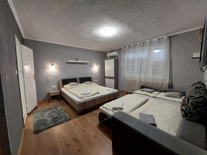 Triple Room image 3