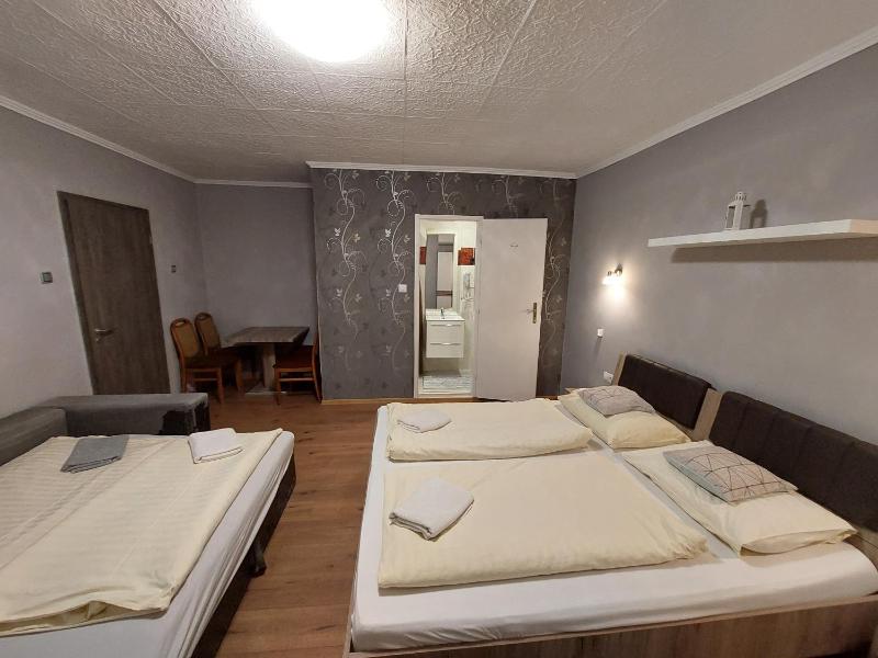 Triple Room image 4
