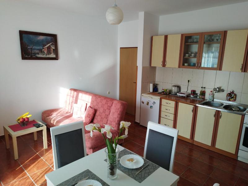 Milka Apartment - image 8