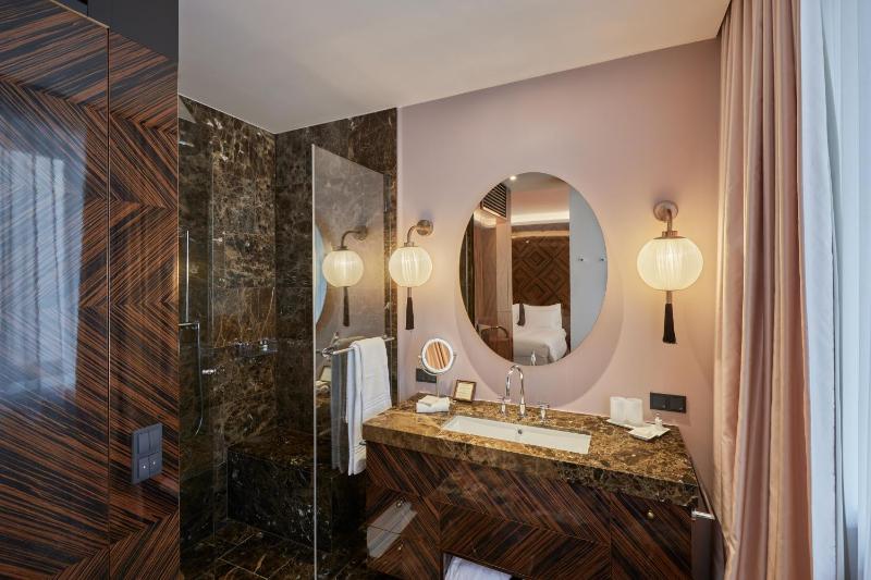 Cosy Lamee Room image 3