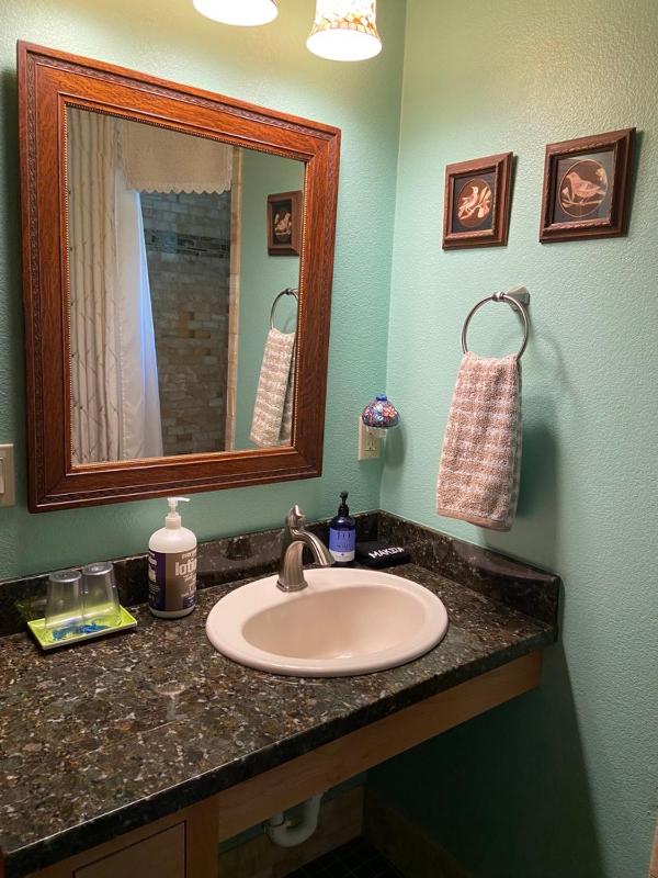 Deluxe Double Room image 2