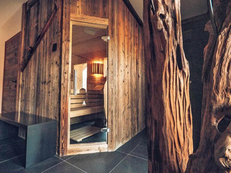 Chalet (11 Adults) image 4
