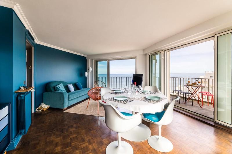 SKY KEYWEEK 2 bedroom sea view apartment in the center of Biarritz - image 16