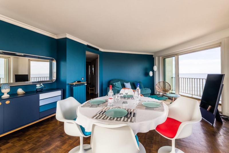 SKY KEYWEEK 2 bedroom sea view apartment in the center of Biarritz - image 15