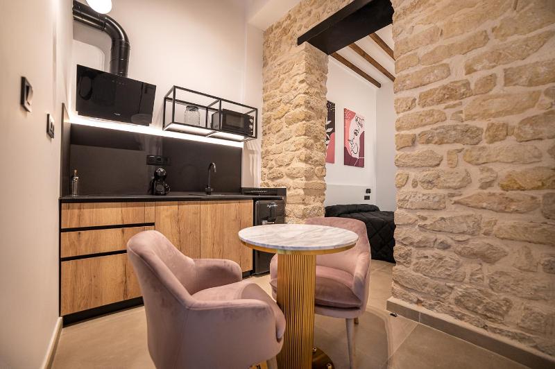 Apartamentos Loliqui centro Alicante - image 22