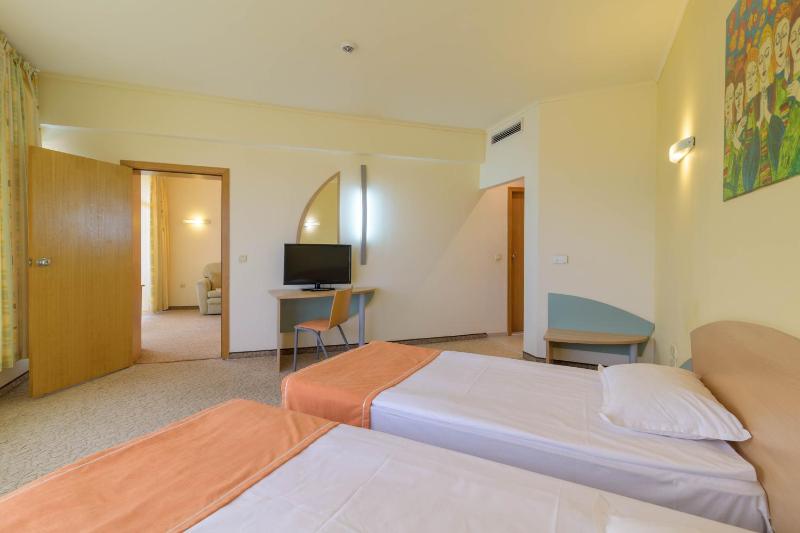 One-Bedroom Apartment with Balcony image 1