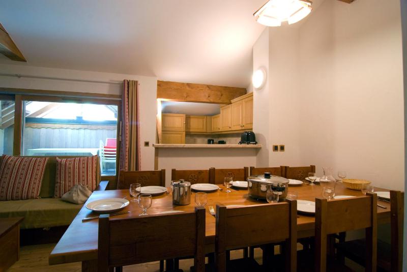 Three-Bedroom Apartment with Loggia (9 People) image 2