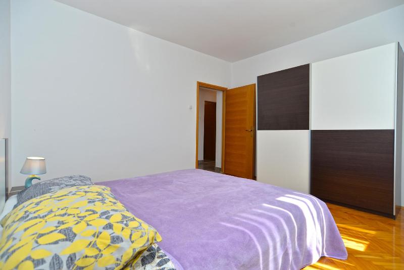 Apartment image 4
