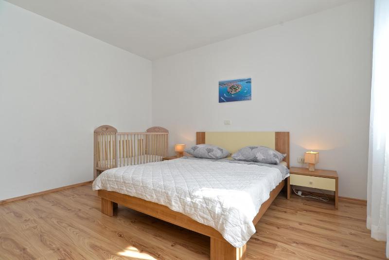Apartment image 2