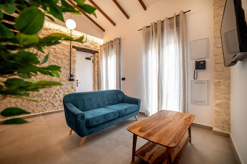 Apartamentos Loliqui centro Alicante - image 42
