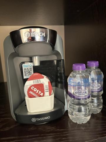 Superior King Room image 3