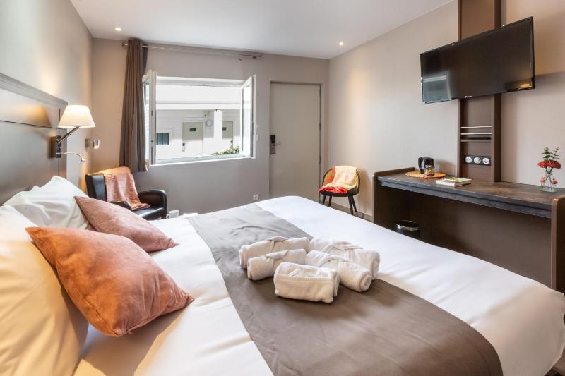 Superior Double Room image 2