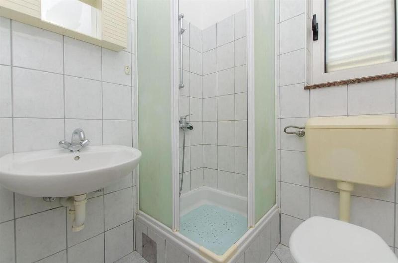 One-Bedroom Apartment with Balcony image 2