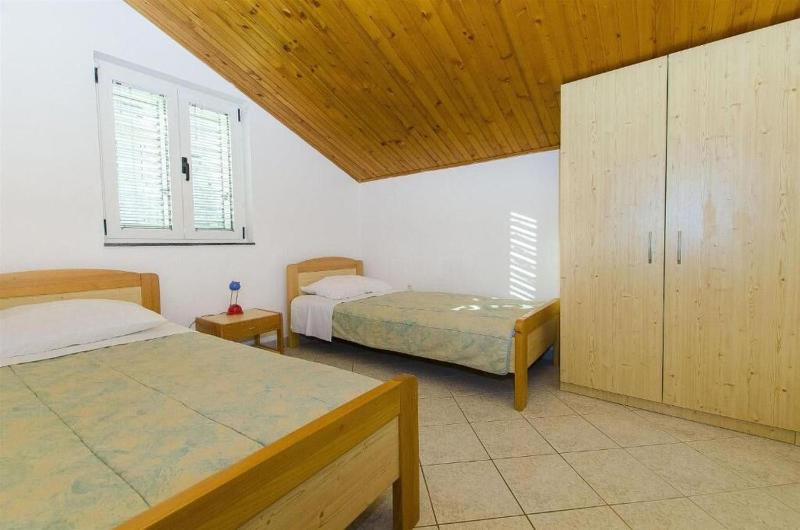 One-Bedroom Apartment with Balcony image 4