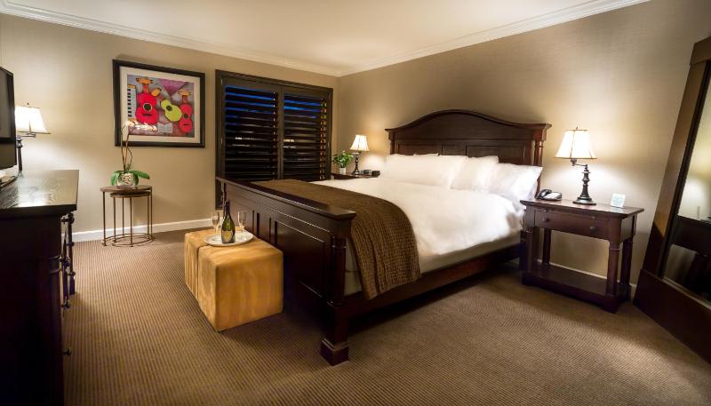 King Room image 2