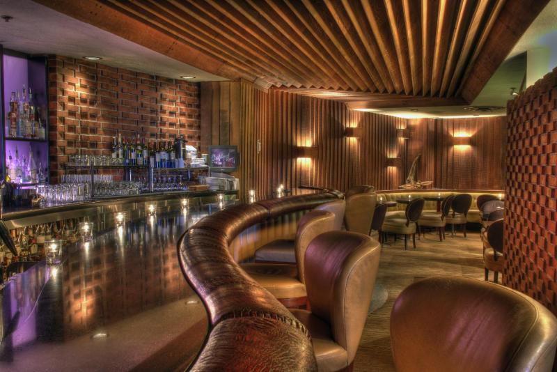Hotel DeLuxe - image 4
