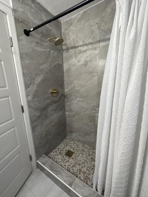 Deluxe Double Room image 2