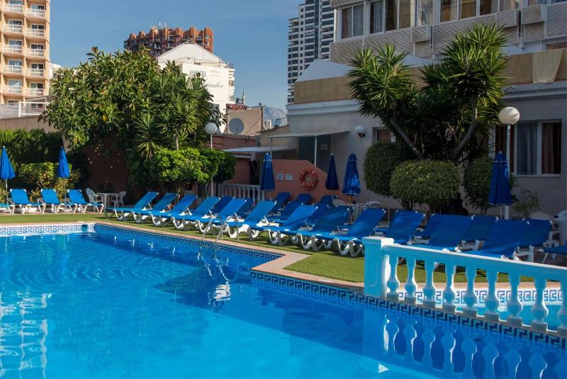 Double Room with Pool View (2 Adults) image 1