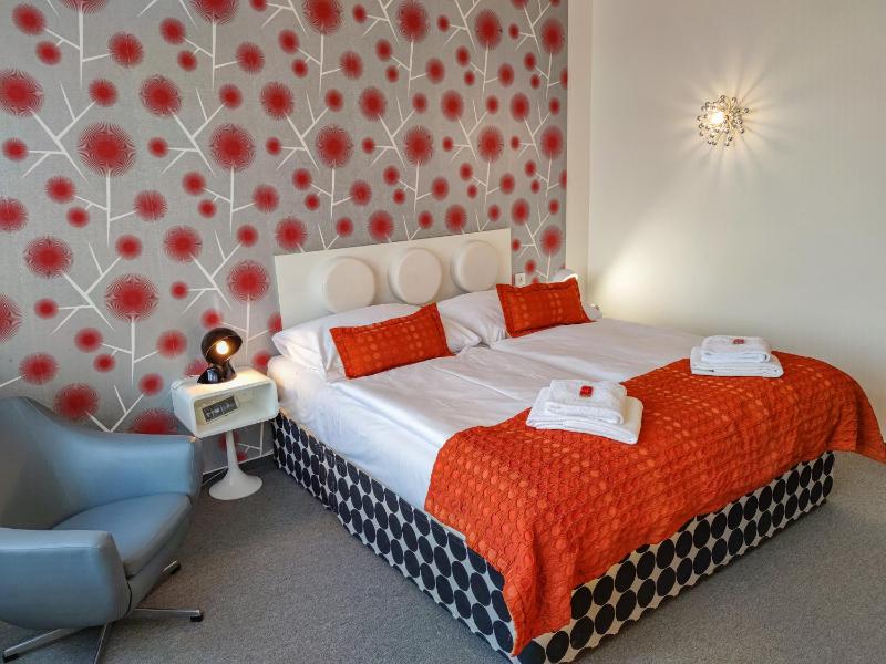 Deluxe Double Room image 4