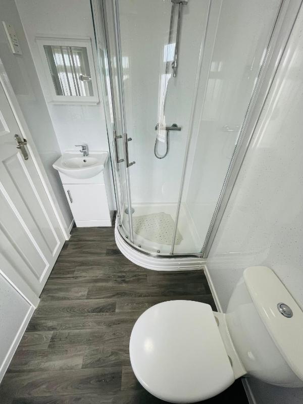 Double Room with Sea View image 4