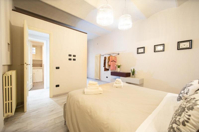 Venus Luxury Apartment in Center Town - image 25