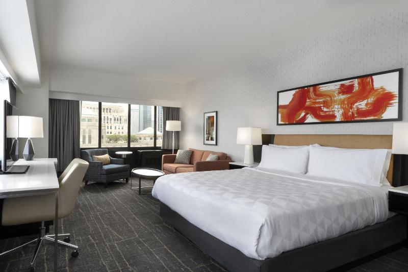 King Suite with Skyline View