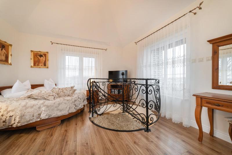 Suite with Sea View image 4