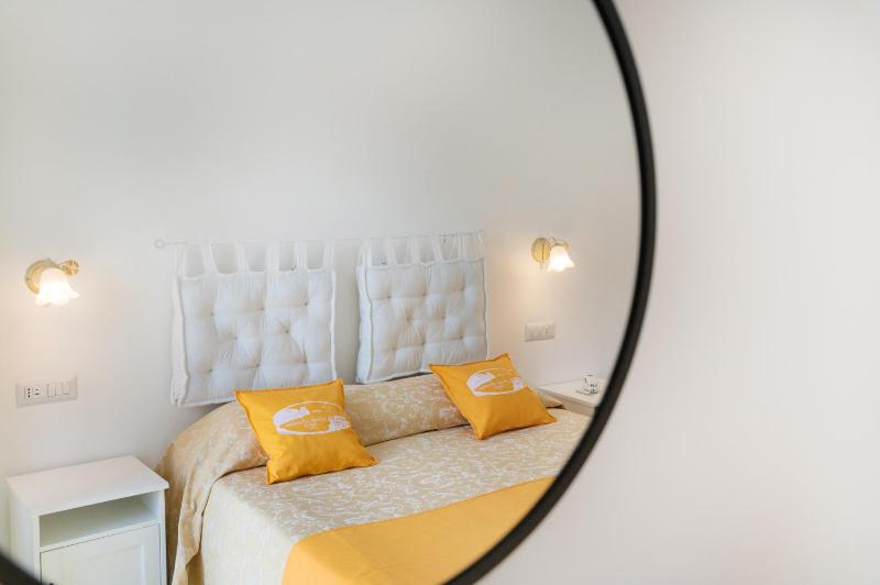 Double or Twin Room with Sea View image 4