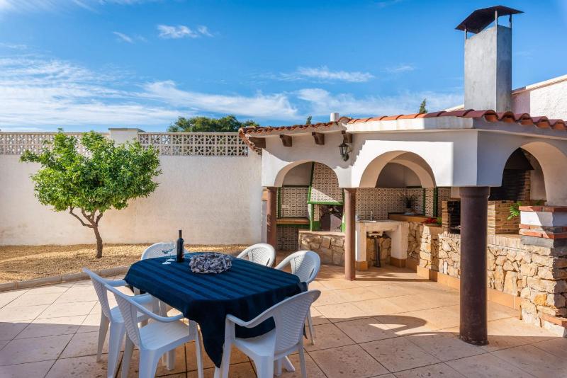 Villa Caleta - PlusHolidays - image 8